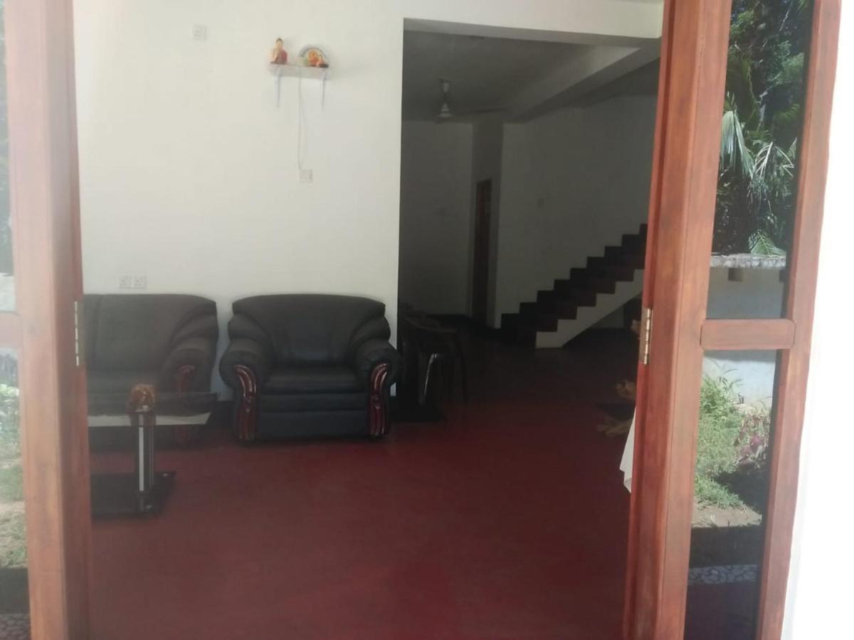 Hotel Yelona Kegalle Zewnętrze zdjęcie